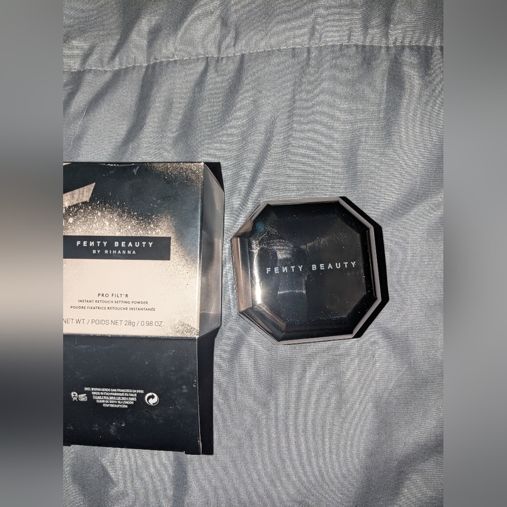 Fenty Beauty Pro Filt'r Setting Powder - Picture 3 of 5